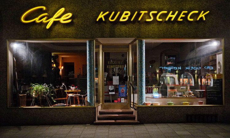 Cafe Kubitscheck, München, Nachtaufnahme